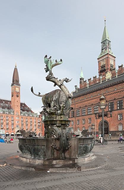 Place Rådhuspladsen