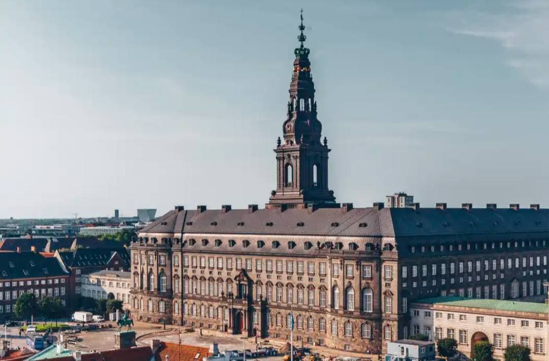 Place Christiansborg Palace