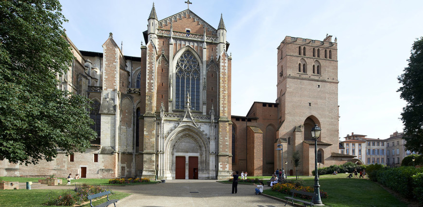 Place Catedral de Saint Etienne de Toulouse