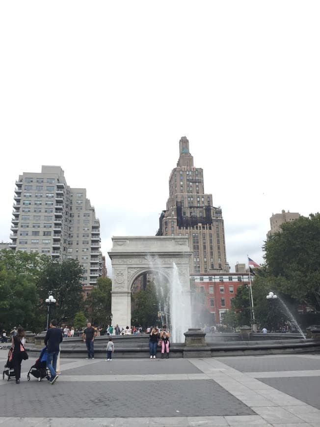 Place Washington Square Park