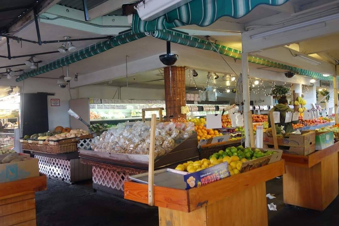 Lugar Farmers Market Place