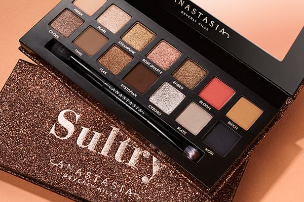 Producto Paleta de sombras Sultry Eye Shadow Palette de Anastasia Beverly ...