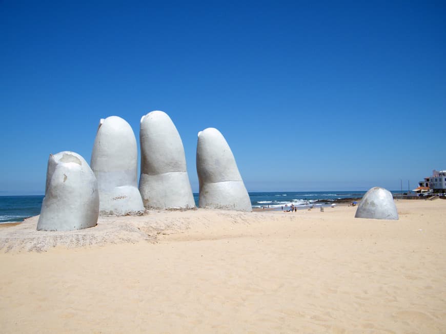 Lugar La Mano de Punta del Este