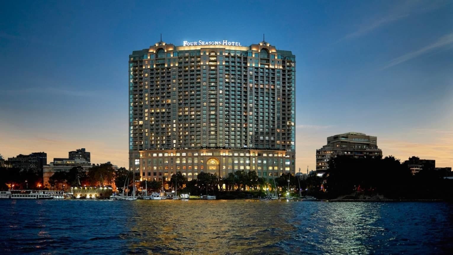 Lugar Four Seasons Hotel Cairo at Nile Plaza