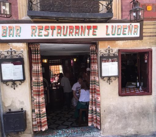 Lugar Bar Ludeña