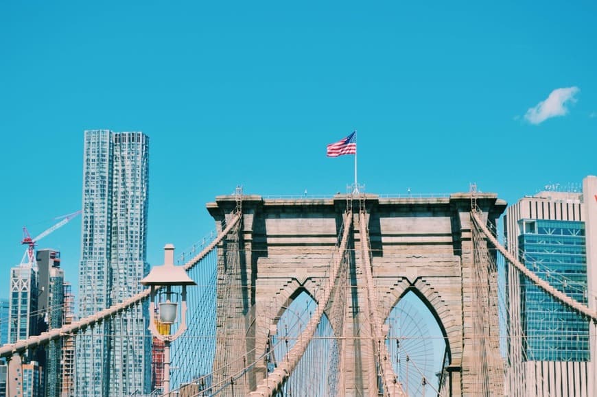 Place Brooklyn Bridge