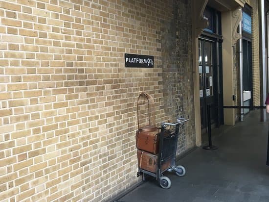 Lugar The Harry Potter Shop at Platform 9¾