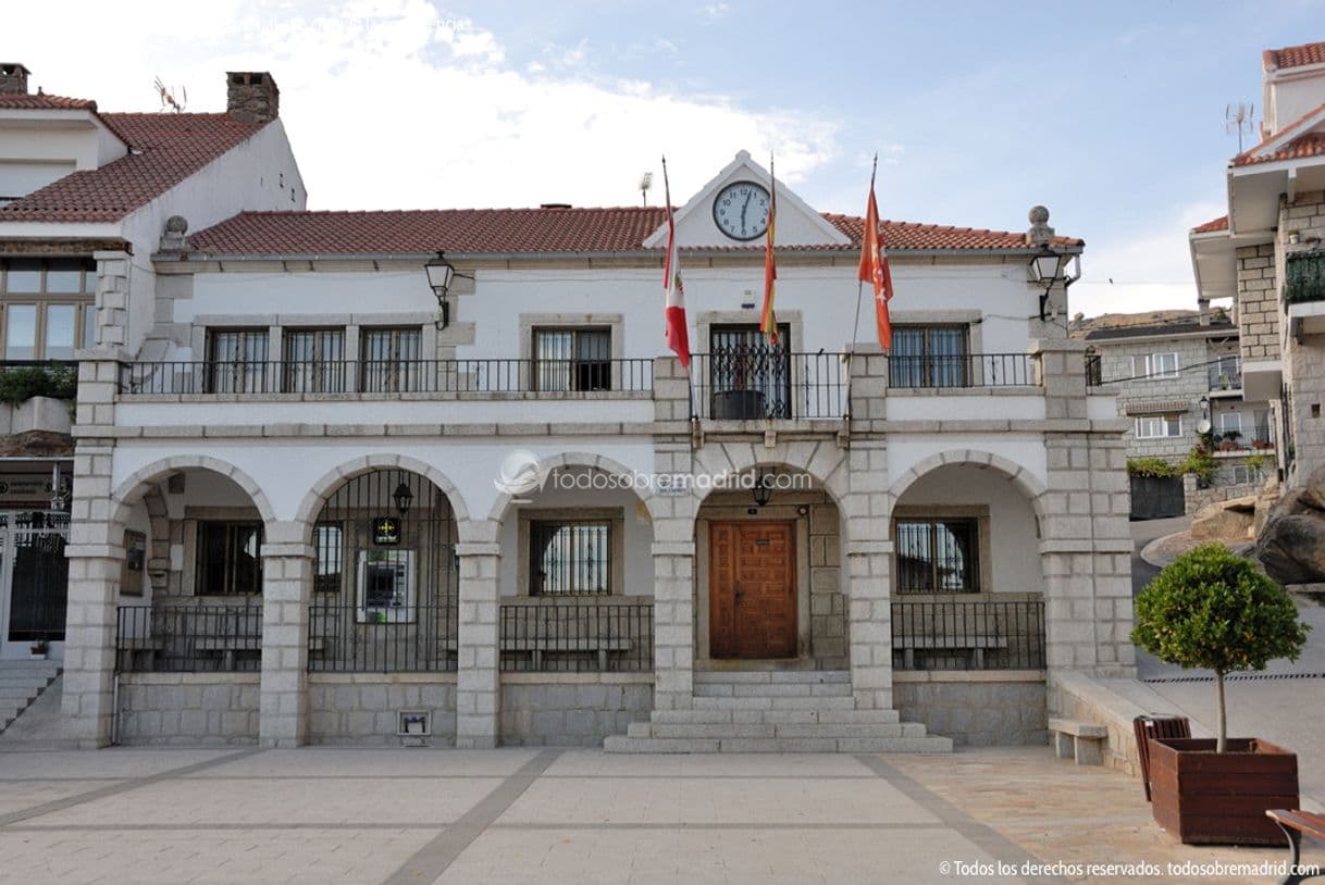 Place Ayuntamiento de Valdemanco