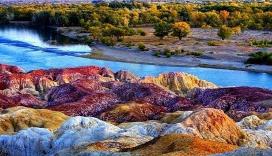 Place Zhangye Danxia National Geopark Parking Lot