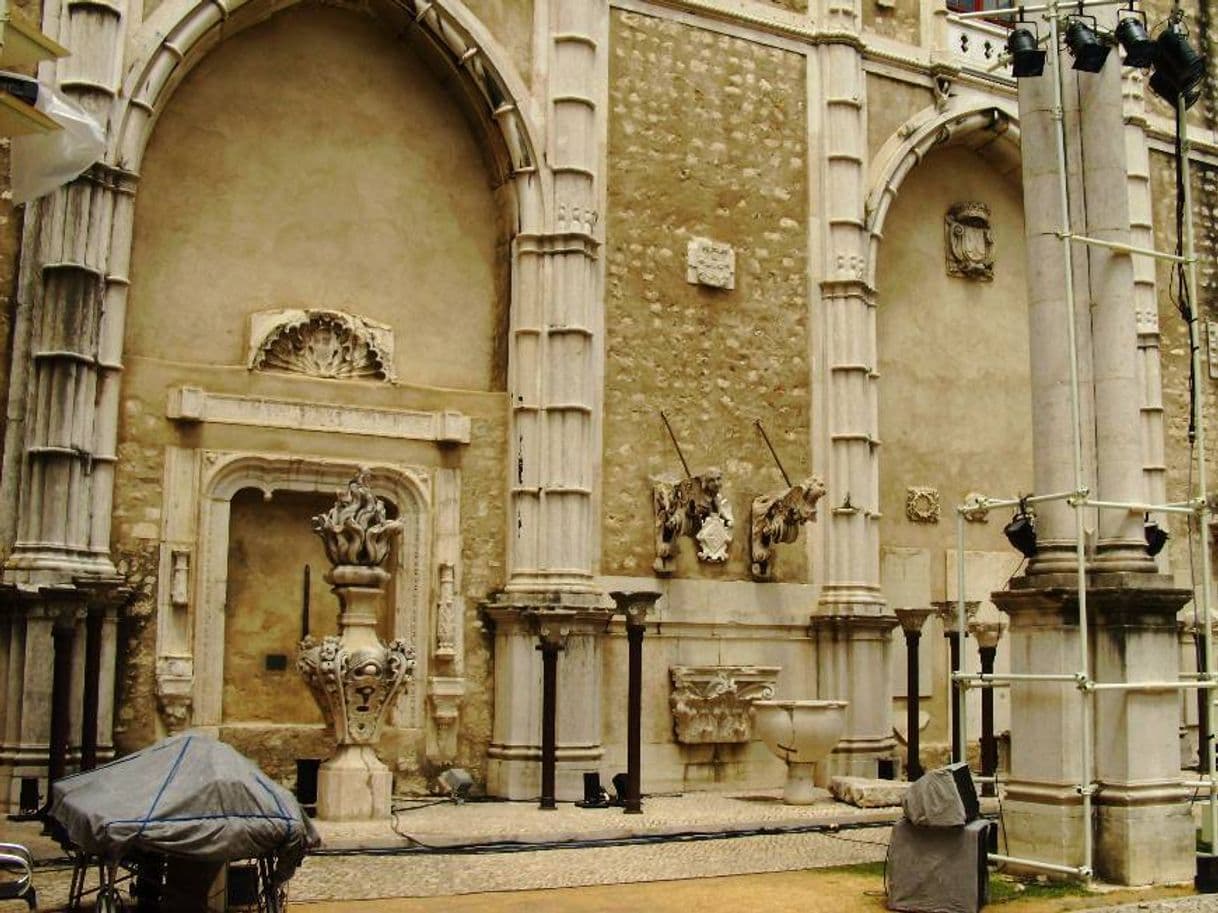 Lugar Museu Arqueológico do Carmo