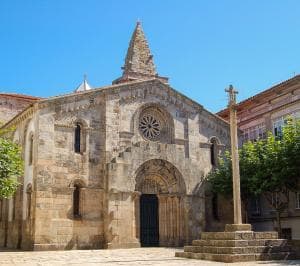 Place Colegiata Santa María do Campo