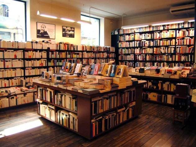 Lugar Librería "La Central"