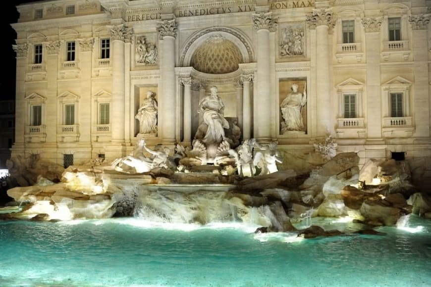 Place Fontana di Trevi