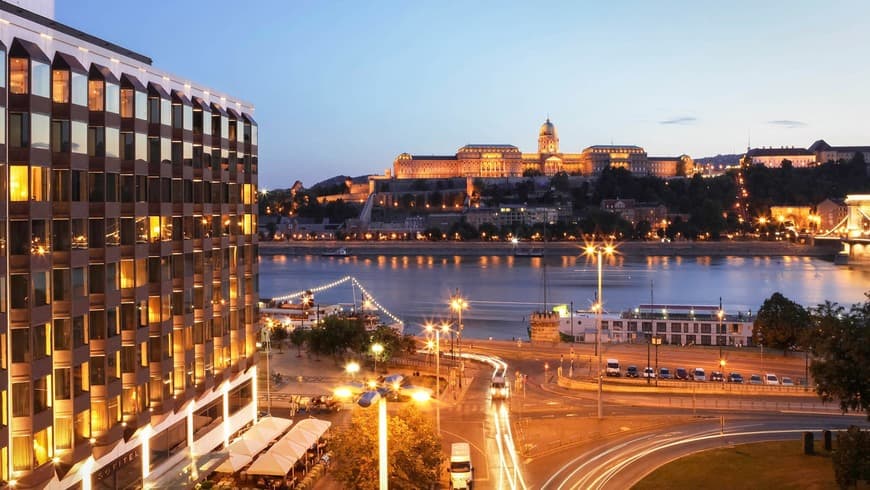 Place Sofitel Budapest Chain Bridge