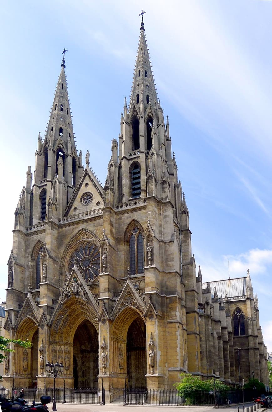 Place Basilique Sainte-Clotilde