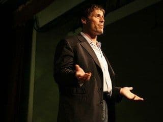 Moda Tony Robbins: Why we do what we do | TED Talk