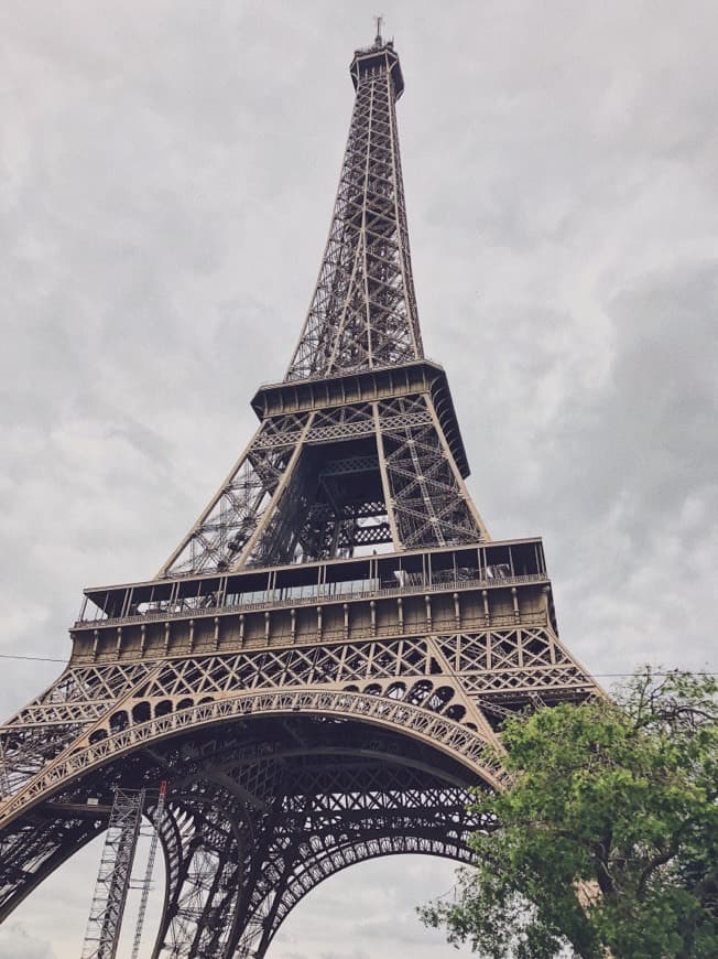 Place Torre Eiffel