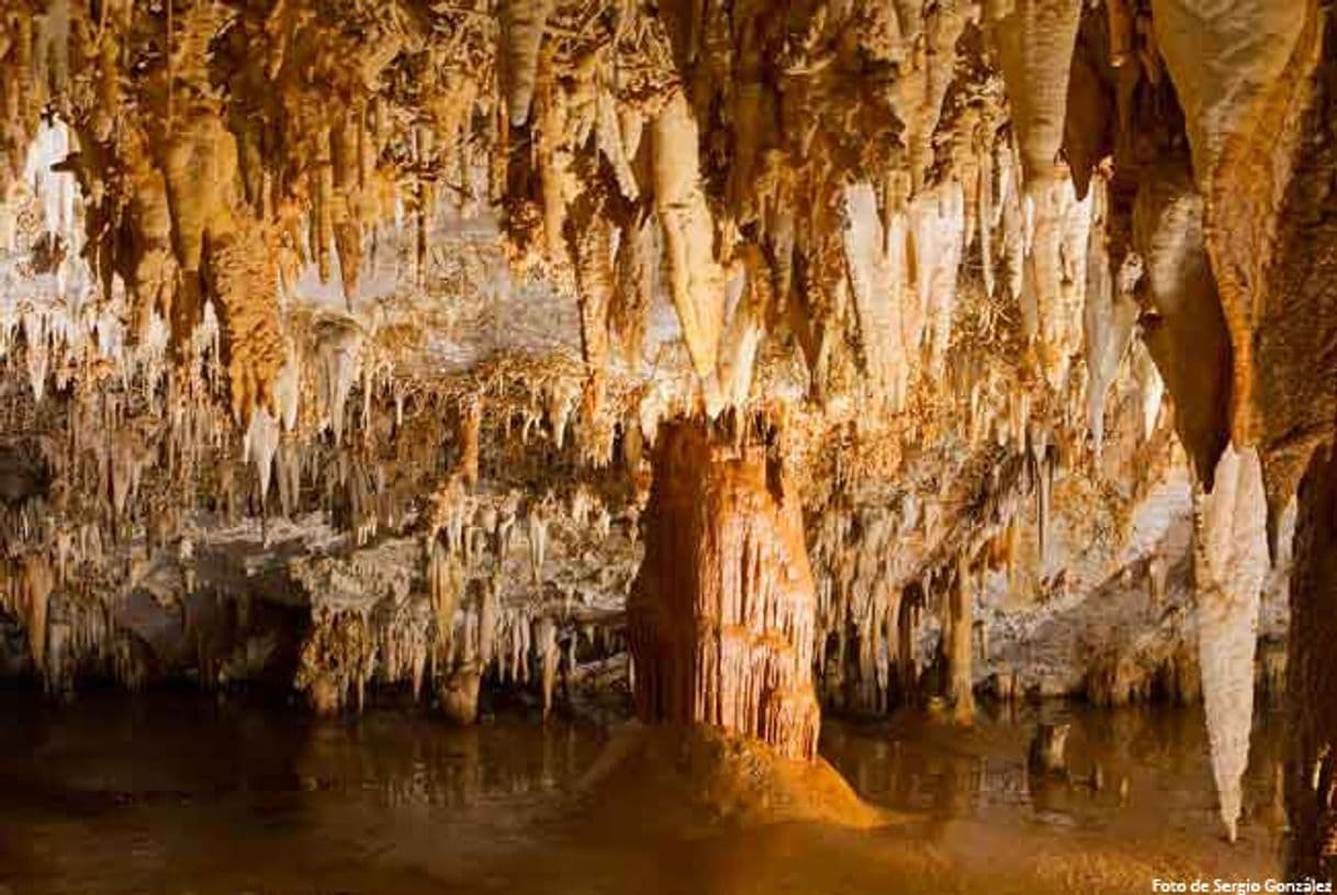 Place Pozalagua Cuevas