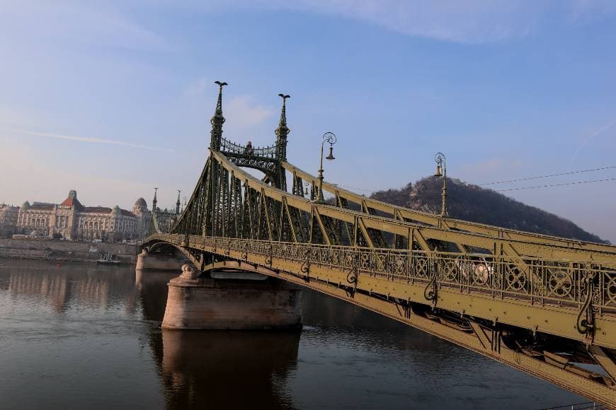 Place Puente de la Libertad