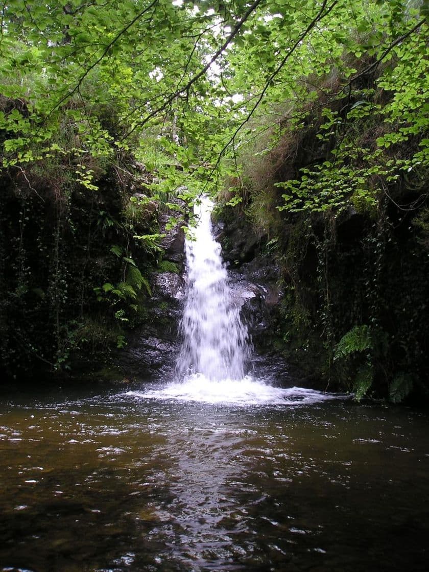 Lugar Las Cascadas de doña Úrsula en Barcenillas