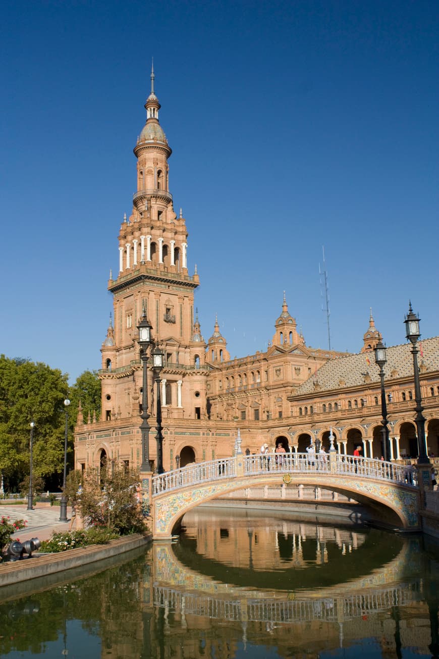 Moda Plaza de España (Sevilla) - Wikipedia, la enciclopedia libre