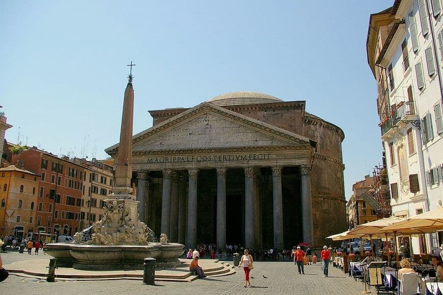 Place Piazza della Rotonda