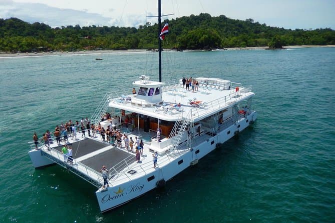 Lugar CATAMARAN TOUR Manuel Antonio Specials Promociones