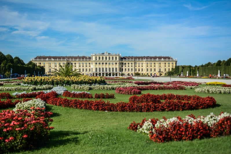 Place Schönbrunn Palace