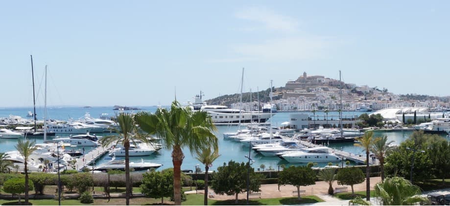 Lugar marina botafoch ibiza