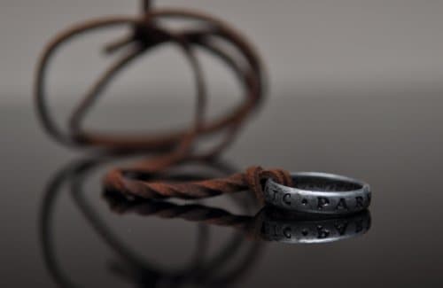 Electrónica Uncharted 3 Nathan Drake's Ring with Necklace Strap from Collector's Edition