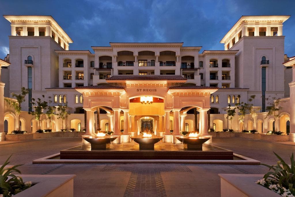 Place St Regis Hotel Saadiyat island Abu Dhabi