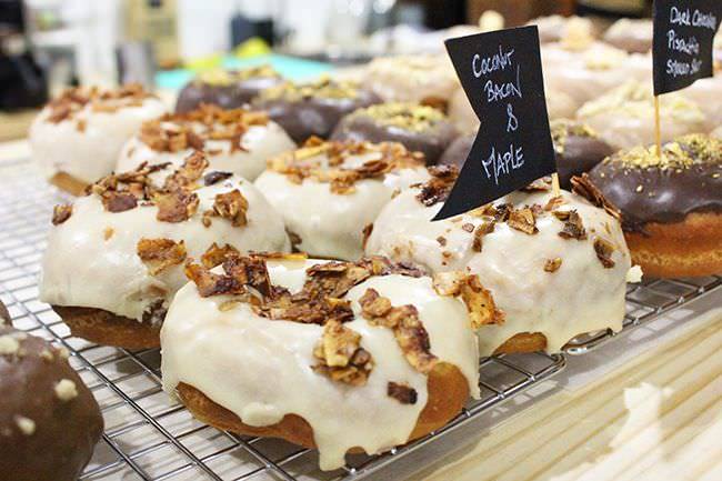 Lugar Delish Vegan Doughnuts