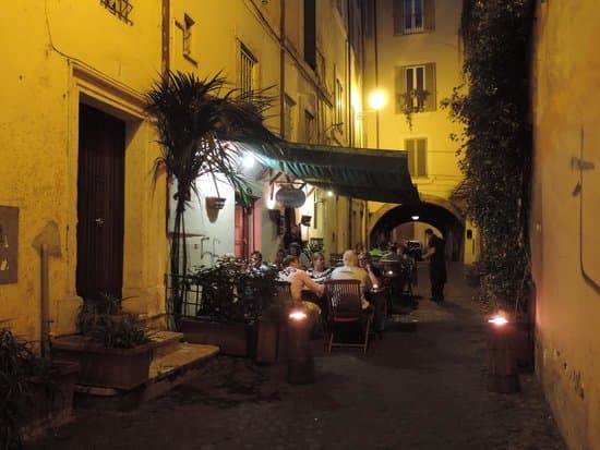 Restaurants La Vecchia Locanda