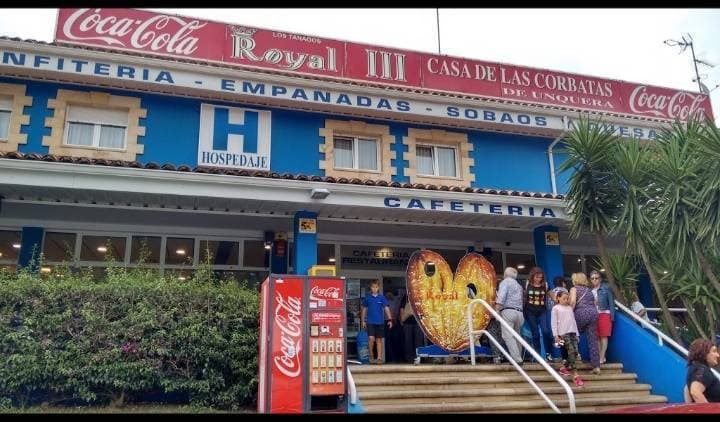 Restaurants CAFETERÍA ROYAL III (La Casa Azul)