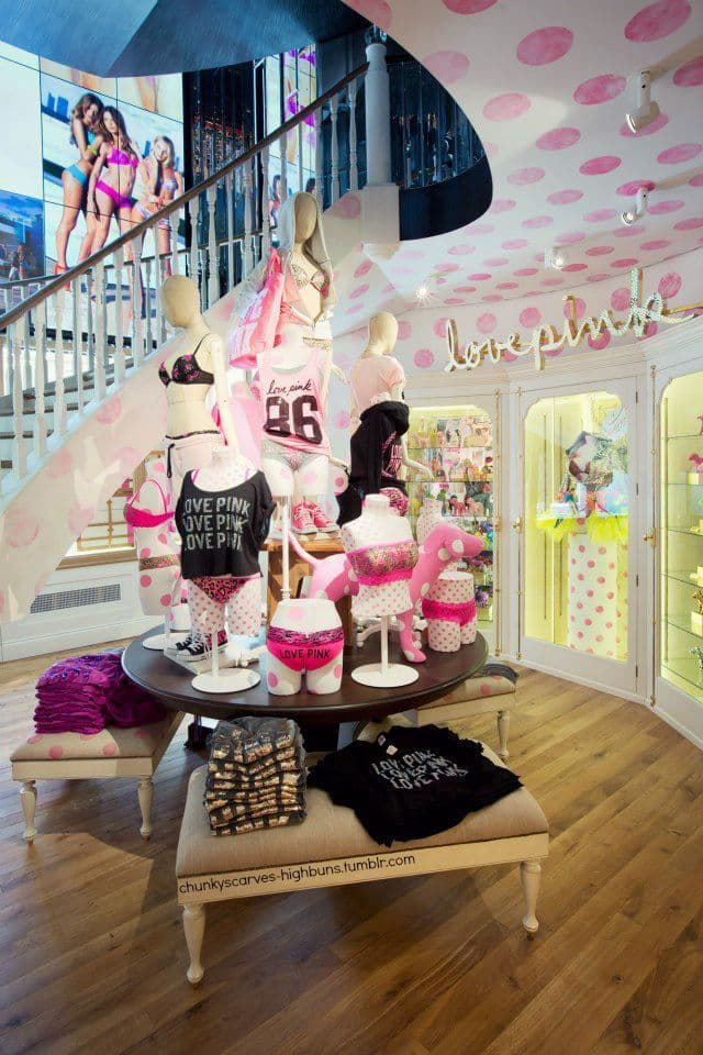 Place Victoria's Secret & Victoria's Secret Pink