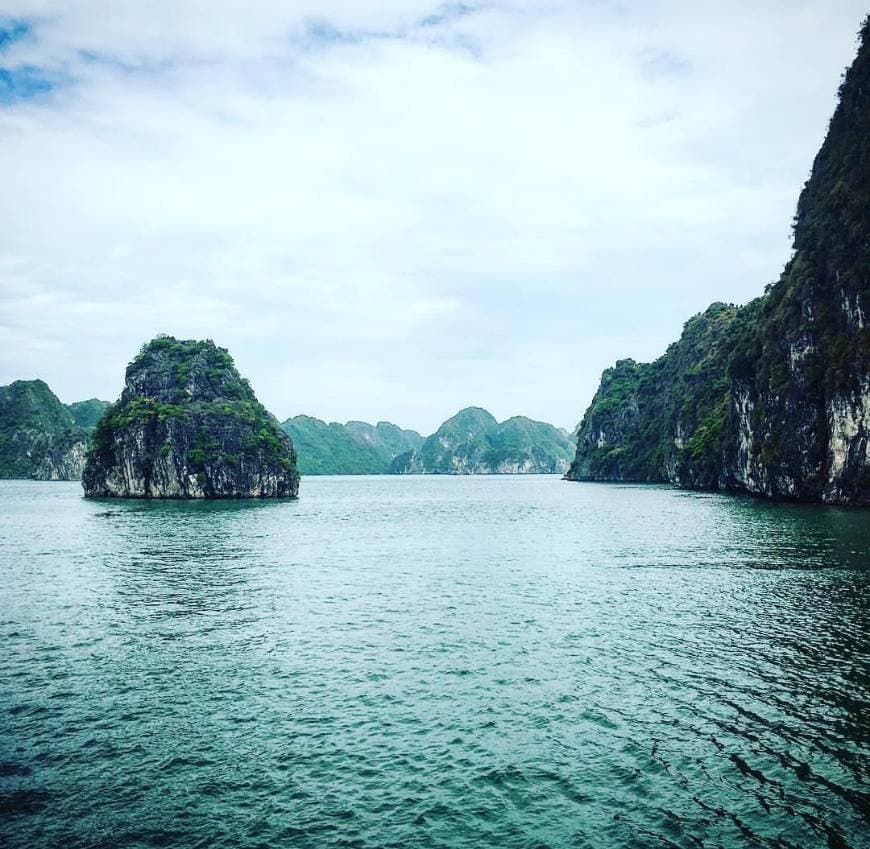 Lugar Hạ Long Bay