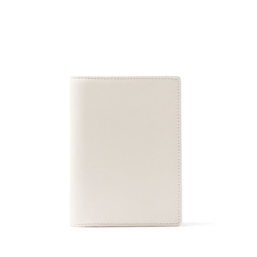 Fashion LEATHEROLOGY Deluxe Passport Cover: Ivory