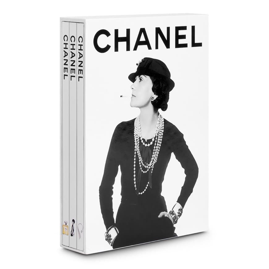 Book Chanel. Set of 3