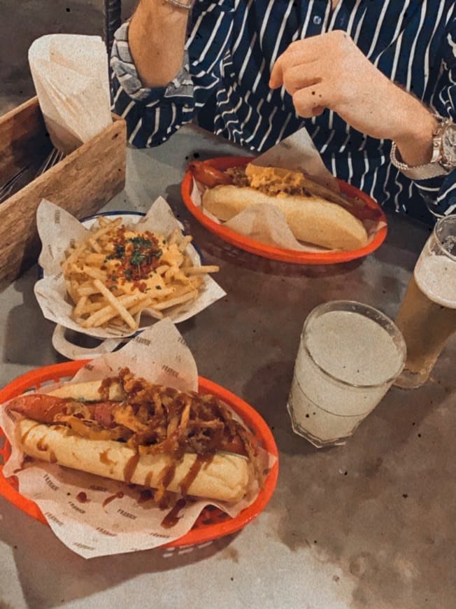 Restaurantes Frankie Hot Dogs