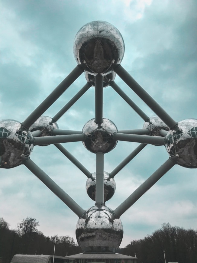 Place Atomium