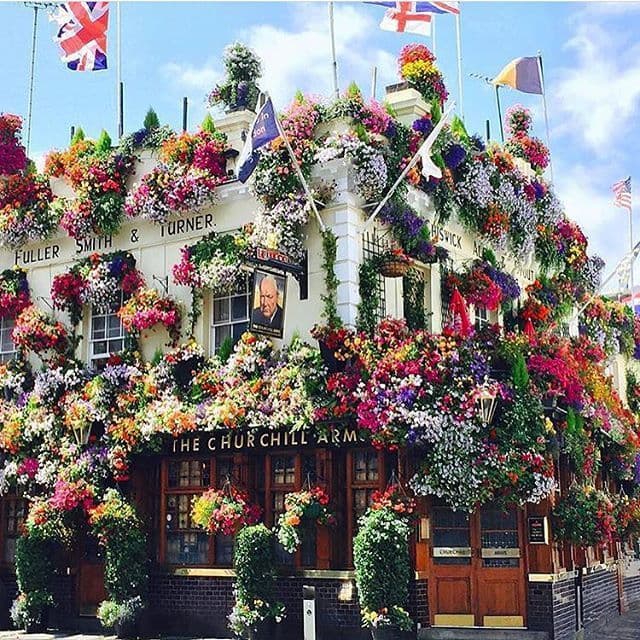 Restaurants Churchill Arms