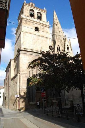 Place Iglesia de Santa María de Palacio