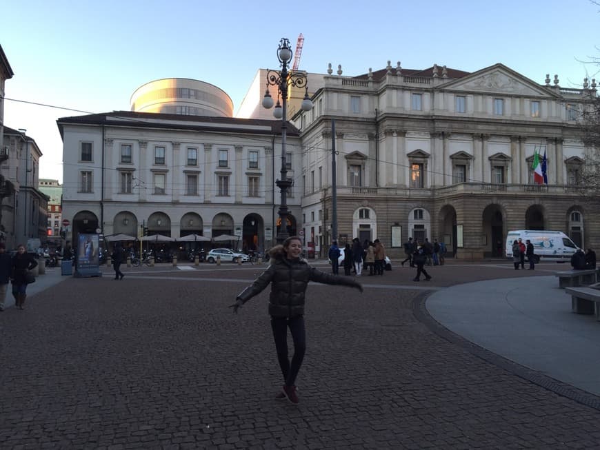 Place Piazza della Scala