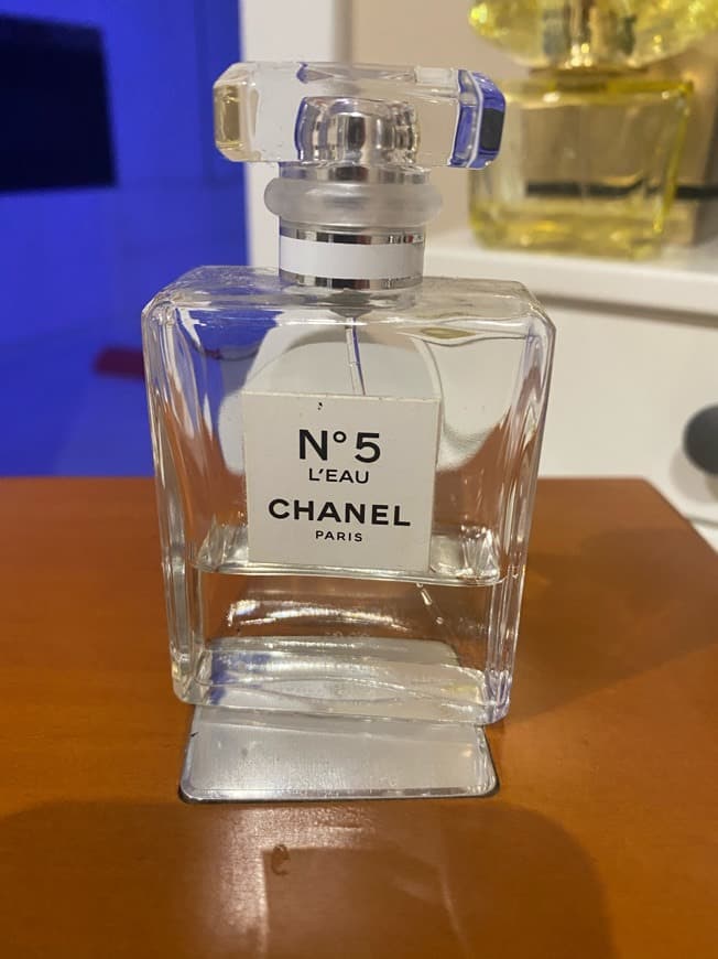 Product N•5 L’eau CHANEL Paris 