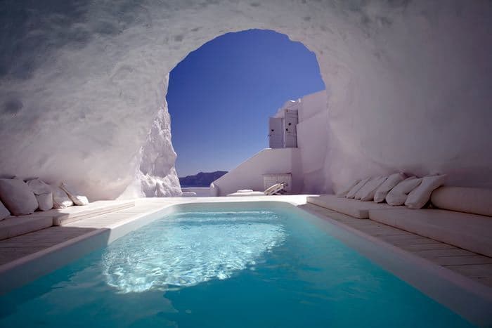 Place White Cave