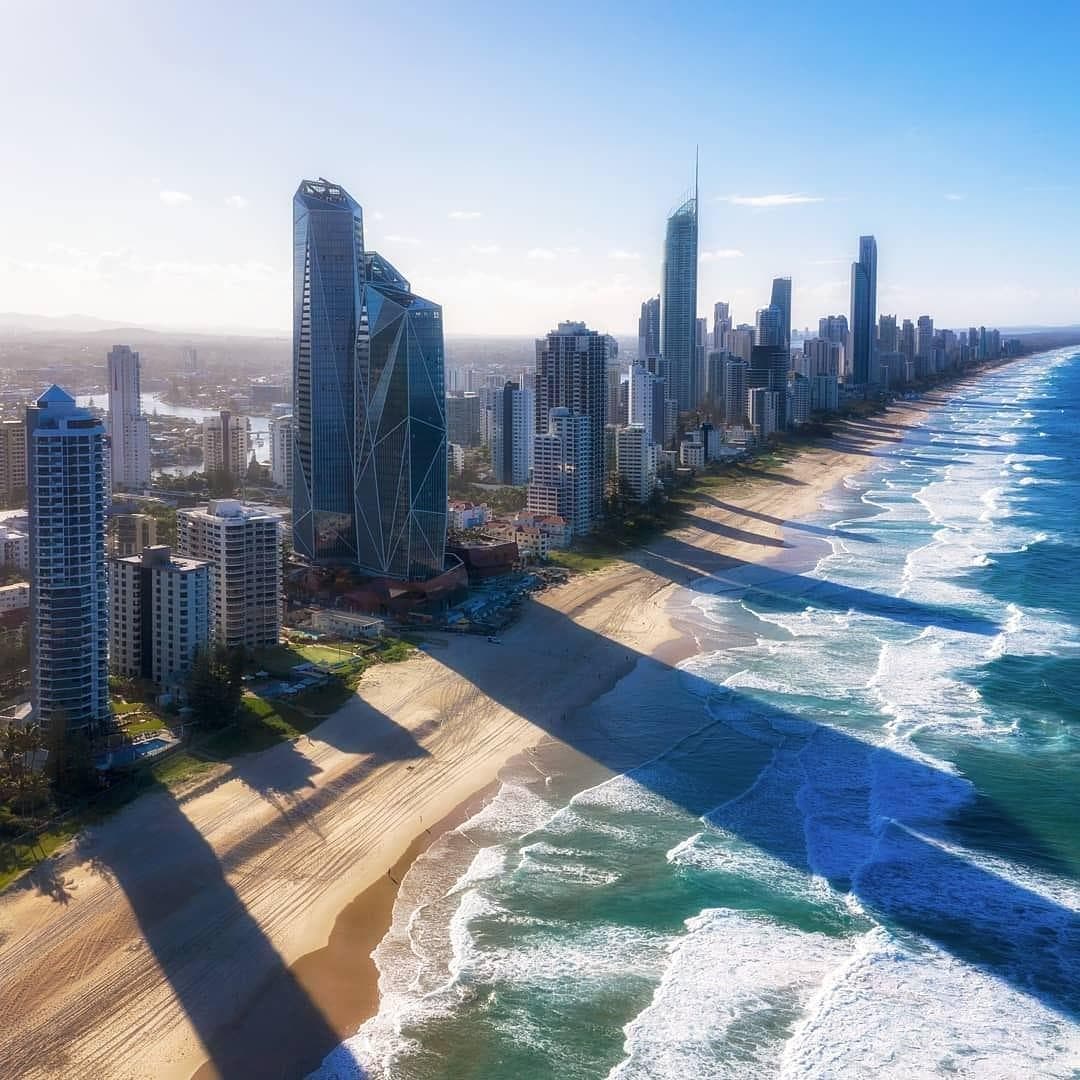 Lugar Surfers Paradise