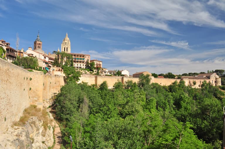 Place Muralla de Segovia