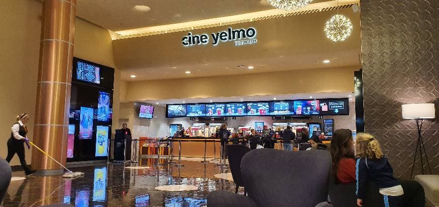 Place Cine Yelmo Premium Lagoh