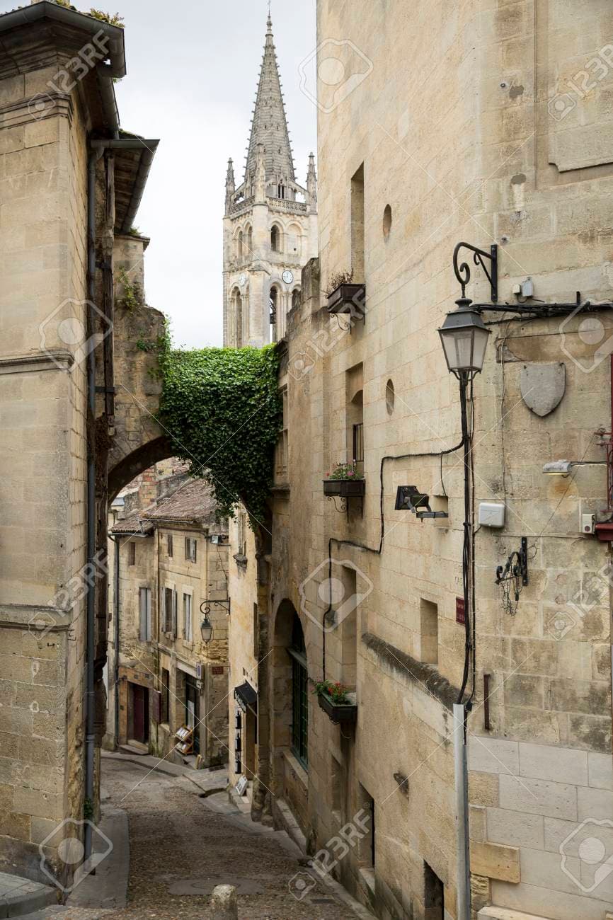 Place Saint-Émilion