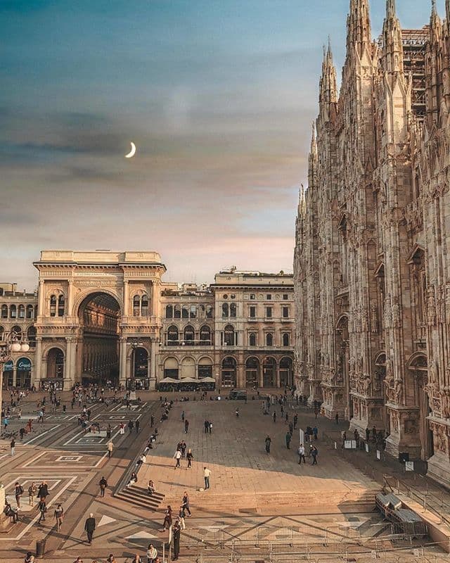 Place Piazza del Duomo